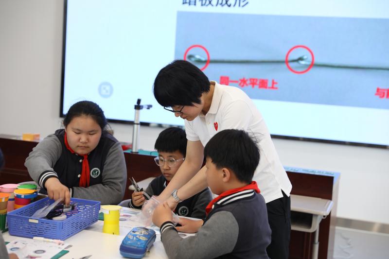 6.顾雅芬上课1.JPG